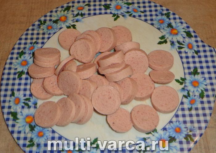 Овочеве рагу із сосисками в мультиварці