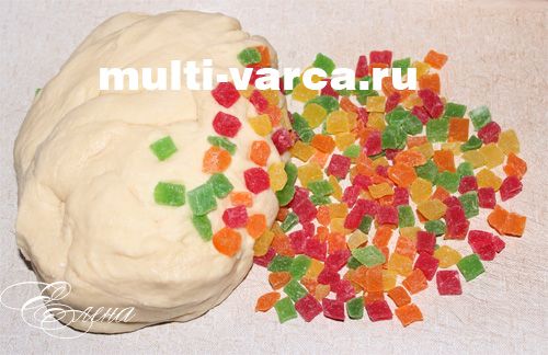 Паска з сиром і цукатами в мультиварці