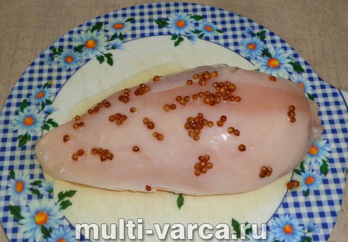 Пастрома з курячої грудки в мультиварці