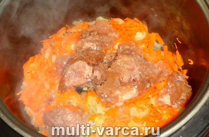 Печеня з тушонкою в мультиварці