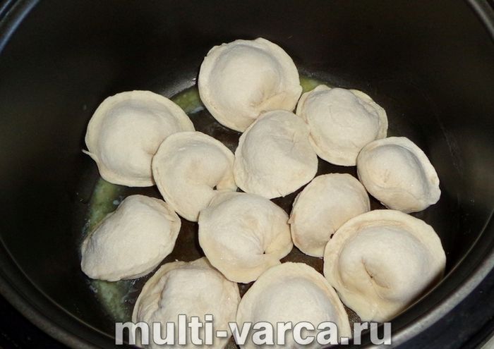 Пельмені з сиром у мультиварці