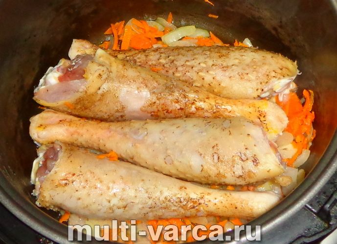 Плов із курячими ніжками в мультиварці