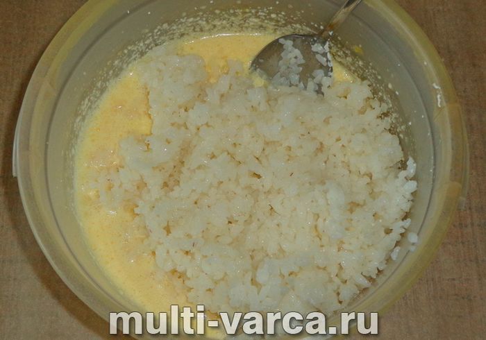 Рисова запіканка з кисломолочним сиром у мультиварці