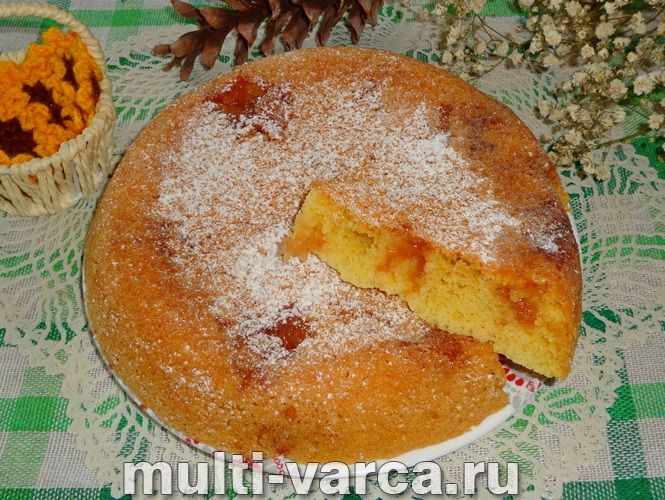 Шарлотка з варенням у мультиварці