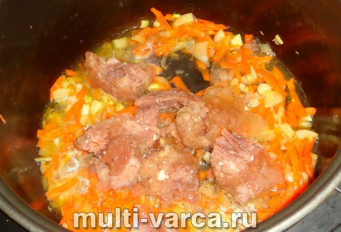 Щавлевий суп із тушонкою в мультиварці
