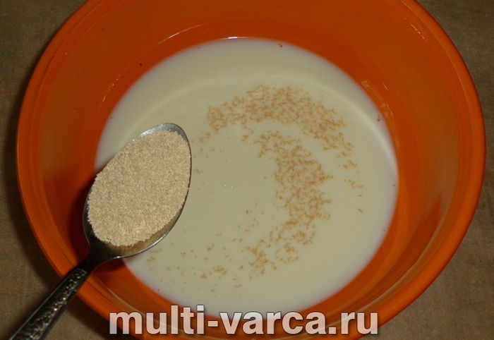 Сосиски в тісті в мультиварці