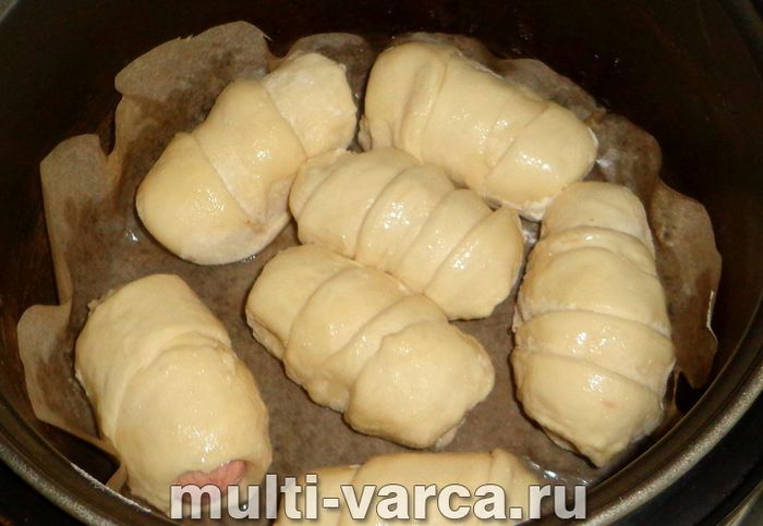 Сосиски в тісті в мультиварці