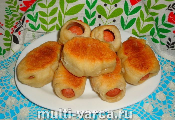 Сосиски в тісті в мультиварці