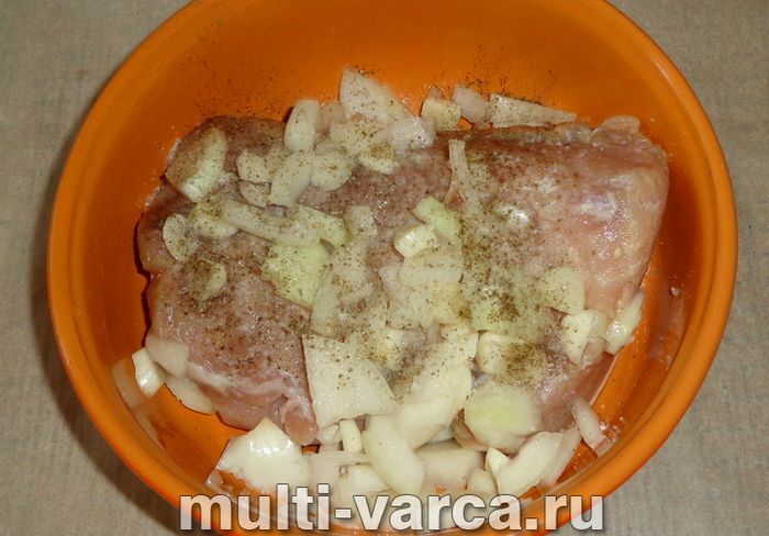 Свиняча вирізка в мультиварці