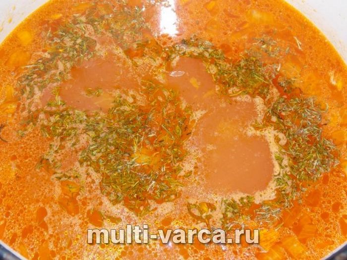 Томатний суп із сосисками