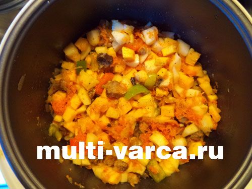 Тушковані гриби з овочами в мультиварці