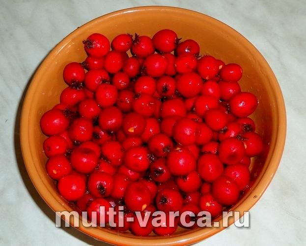 Варення з цілих плодів глоду