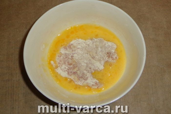 Відбивні з індички в сухарях у духовці