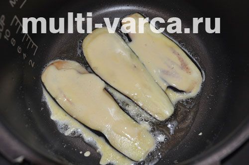 Баклажани в омлеті