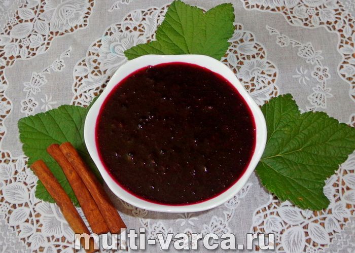 Джем із чорної смородини з корицею на зиму