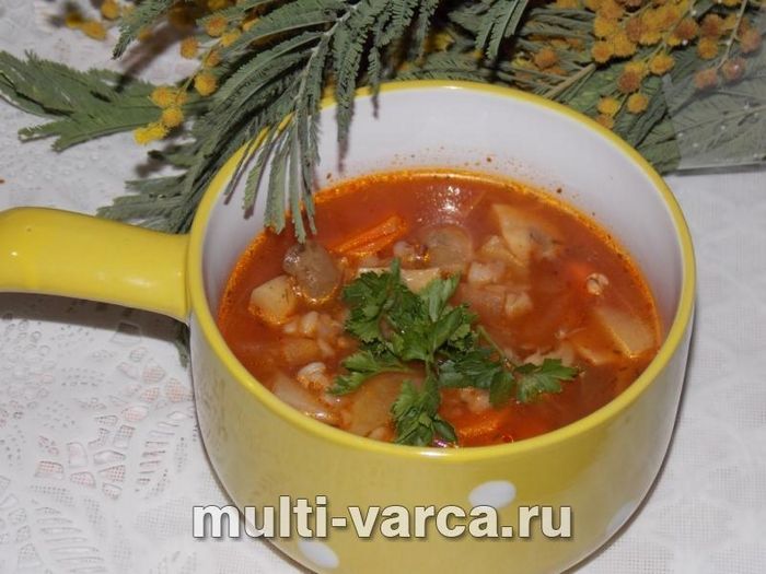 Гречаний суп із грибами