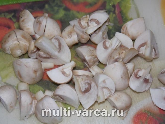 Гречаний суп із грибами