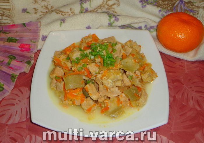 Грудка індички з овочами в мультиварці
