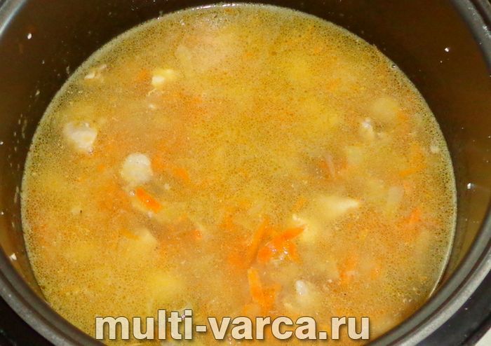 Ячна каша з м'ясом у мультиварці