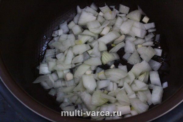 Яловича печінка, тушкована з овочами