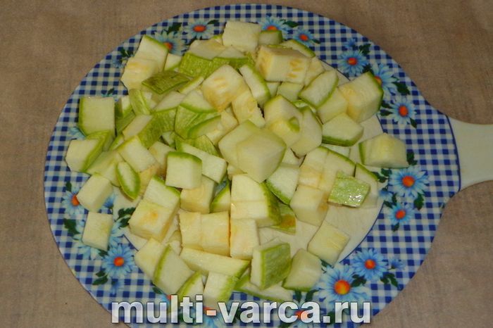 Кабачки з фаршем у мультиварці