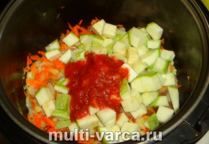 Кабачки з фаршем у мультиварці
