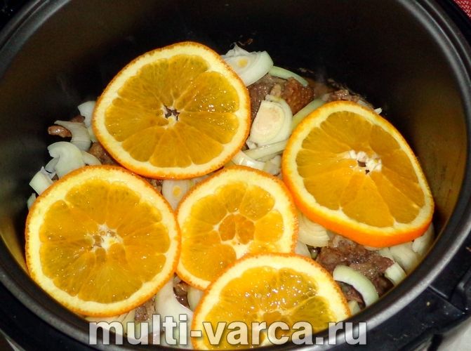Качка з апельсинами в мультиварці