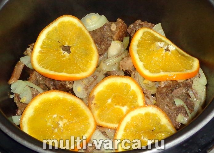 Качка з апельсинами в мультиварці