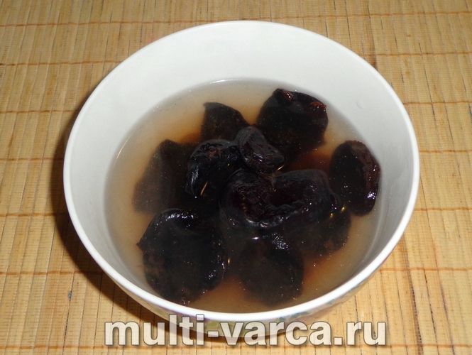 Качка з квашеною капустою в мультиварці