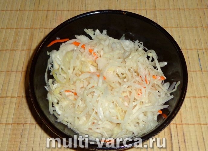 Качка з квашеною капустою в мультиварці