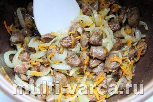 Картопля, тушкована з курячими сердечками
