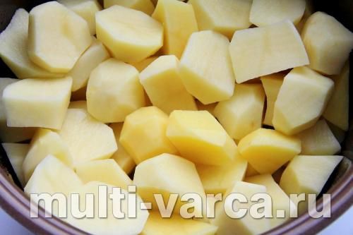 Картопля, тушкована з курячими сердечками