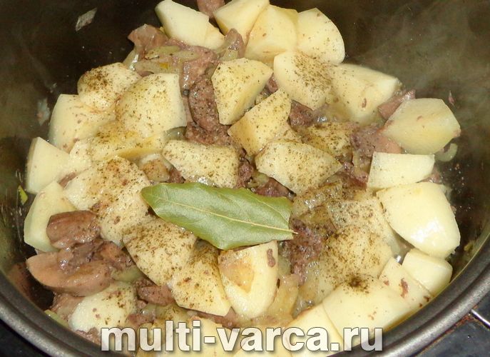 Картопля з нирками в мультиварці