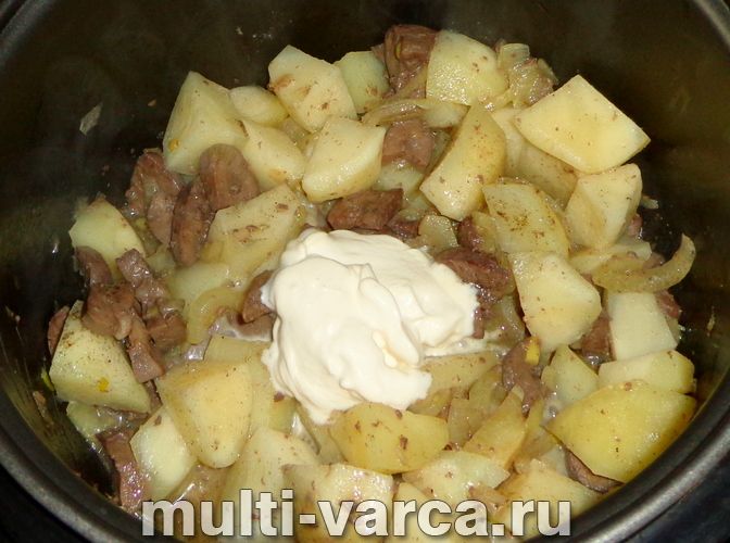 Картопля з нирками в мультиварці