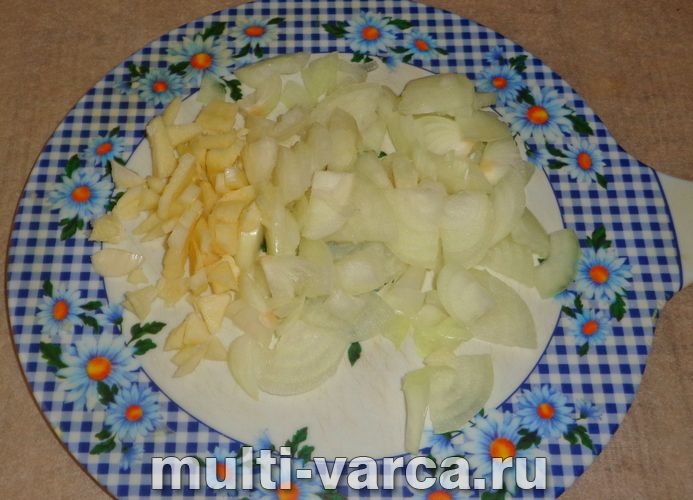 Картопля з огірками в мультиварці