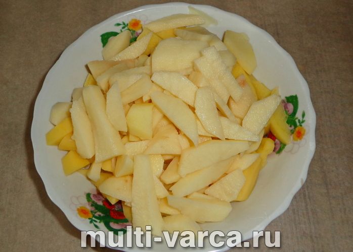 Картопля з огірками в мультиварці