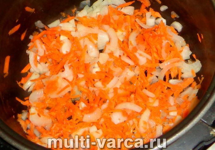 Картопля з огірками в мультиварці