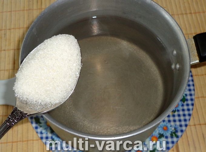 Компот із цілими абрикосами на зиму