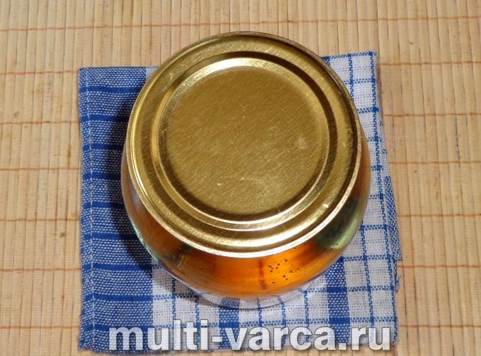 Компот із цілими абрикосами на зиму