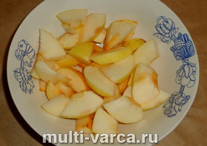 Компот із яблук і груш у мультиварці