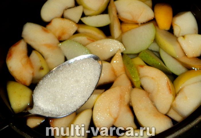 Компот із яблук і груш у мультиварці