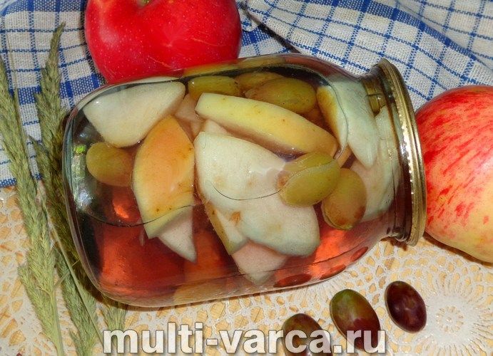 Компот із винограду та яблук на зиму