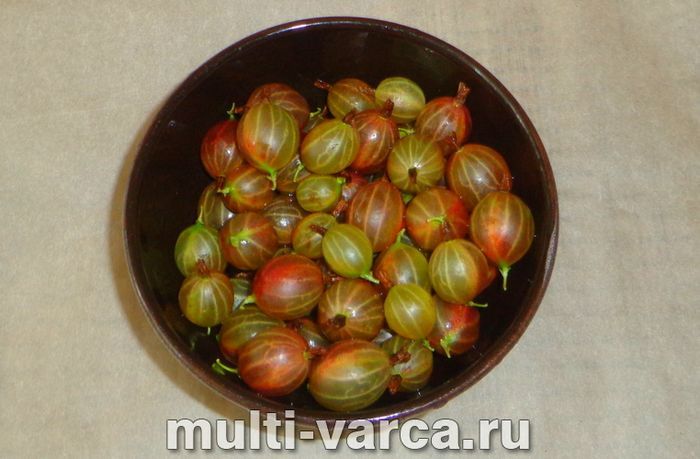 Компот зі смородини та аґрусу на зиму