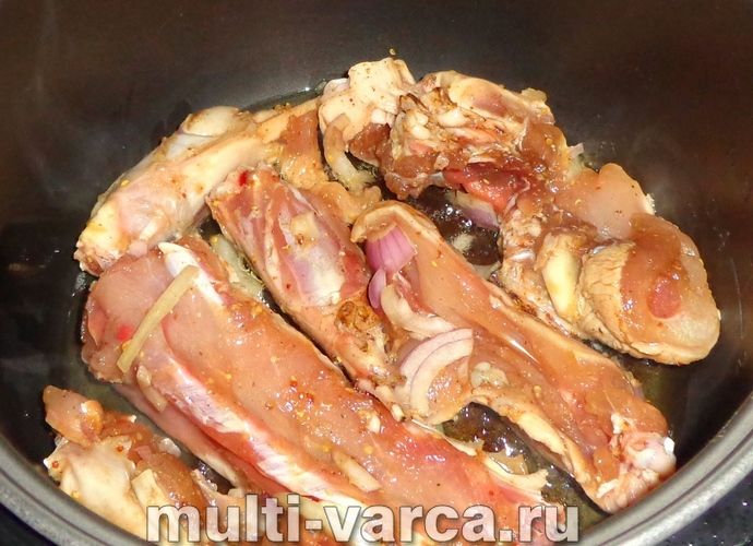 Кролик у соєвому соусі в мультиварці
