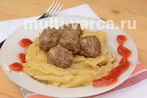 Макарони з тефтелями в мультиварці