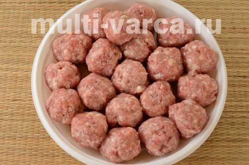 Макарони з тефтелями в мультиварці