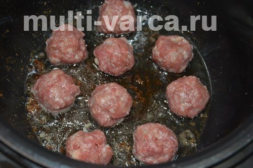 Макарони з тефтелями в мультиварці