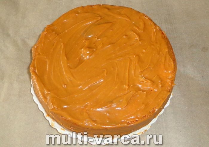 Медовик зі згущеним молоком у мультиварці