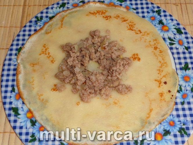 Млинці з фаршем