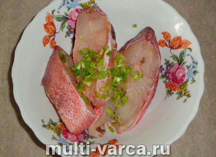 Морський окунь на пару в мультиварці